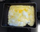 時短！お弁当に白身が真ん中の卵焼き作り方1写真