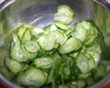 胡瓜とカニかまのマヨぽん和え作り方1写真