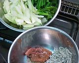 セロリのゴマ梅肉和え作り方1写真