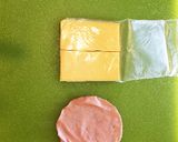 超簡単！！！巻くだけハム&チーズ♡作り方1写真