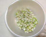 皮捨てないで！大根皮と卵の甘炒りそぼろ作り方1写真