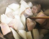 大根と豚バラ肉の煮物作り方4写真