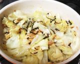 キャベツと塩昆布の蒸し炒め作り方3写真