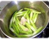 鶏肉とアスパラのおろしポン酢和え作り方1写真
