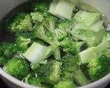 イカとブロッコリーとチンゲン菜の炒め物作り方1写真