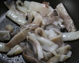イカとブロッコリーとチンゲン菜の炒め物作り方3写真