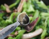 イカとブロッコリーとチンゲン菜の炒め物作り方7写真