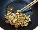 漢方医お勧め薬膳！クルミと豚肉の黒酢炒め作り方2写真
