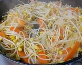 餃子の皮で肉野菜炒め。作り方6写真