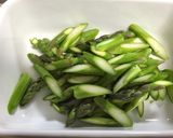 牛肉とアスパラとレタスのサッと中華作り方1写真