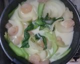 エビとチンゲン菜、玉ねぎのクリーム煮作り方3写真