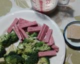 ブロッコリーとスパムのシチュー作り方1写真