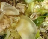 余った餃子皮は鍋に！作り方2写真