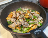 厚揚げと豚バラのオイスター炒め作り方4写真
