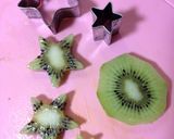 クリスマスに！キウイでツリー飾り作り方1写真