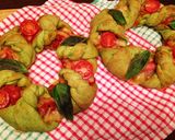 クリスマスにも☆ほうれん草のリースピザ作り方12写真