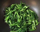 かぶの葉と鶏胸肉のスパイシー炒め作り方4写真