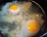 物足りない時【落とし卵とニラの味噌汁】♪作り方2写真