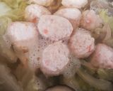 白菜のスープ♡お鍋の肉団子が余った時に♡作り方2写真