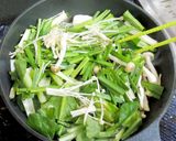 調理師さんの小松菜と豚肉のゴマ味噌炒め作り方4写真