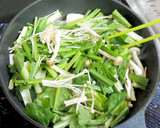 調理師さんの小松菜と豚肉のゴマ味噌炒め作り方4写真