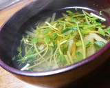 ほっこりん♡大根と豆苗のおつゆ♡作り方3写真