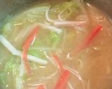 カニカマ消費のキャベツともやし味噌汁☆作り方1写真