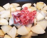 早くて美味い♡大根と豚肉の炒め煮！作り方1写真