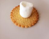 市販のチョコとマシュマロで簡単お菓子の家作り方2写真