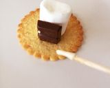 市販のチョコとマシュマロで簡単お菓子の家作り方3写真