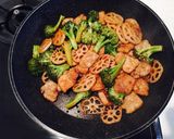 甘辛★蓮根とブロッコリーと豚肉の中華炒め作り方6写真