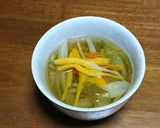 薬膳レシピ：金針菜とセロリのスープ作り方4写真