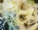 チンゲン菜と玉ねぎと油揚げの味噌汁作り方3写真