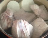 簡単に料亭の味！スペアリブと大根の煮物☆作り方5写真