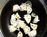 実家で食べた懐かしの 蓮根のごま油炒め作り方1写真