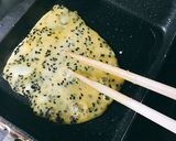我が家の定番♡胡麻ゴマ甘い卵焼き。作り方2写真