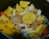 鶏肉じゃが煮込み✨作り方3写真