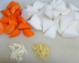 とろ~り熱々✿大根と人参の挽肉あんかけ✿作り方1写真