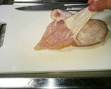 切り方で鶏胸肉が簡単に柔らかく！作り方1写真