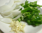 簡単！イカげそと野菜のバター炒め作り方1写真