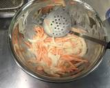 今日のランチは豪華に！海鮮かき揚げ蕎麦♪作り方2写真