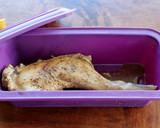 簡単♪骨付き鶏もも肉の赤ワイン煮込み作り方2写真