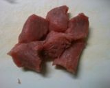 簡単♪ヘルシー！豚ヒレ肉の赤ワイン煮込み作り方3写真