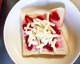 忙しい朝の朝食に!簡単♪ピザ風トースト作り方2写真