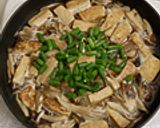 冷凍豆腐とキノコの焼き煮作り方5写真