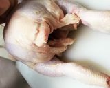 ダッチオーブンで☆丸鶏ローストチキン作り方1写真
