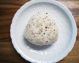 あらびき胡椒香るおかかとチーズのおにぎり作り方4写真