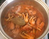鶏モモ肉と茸の赤ワイン仕立て作り方6写真
