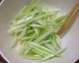 やみつき◆セロリの胡麻和え作り方1写真