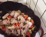 【ストウブ】鶏もも肉のトマト煮込み作り方4写真